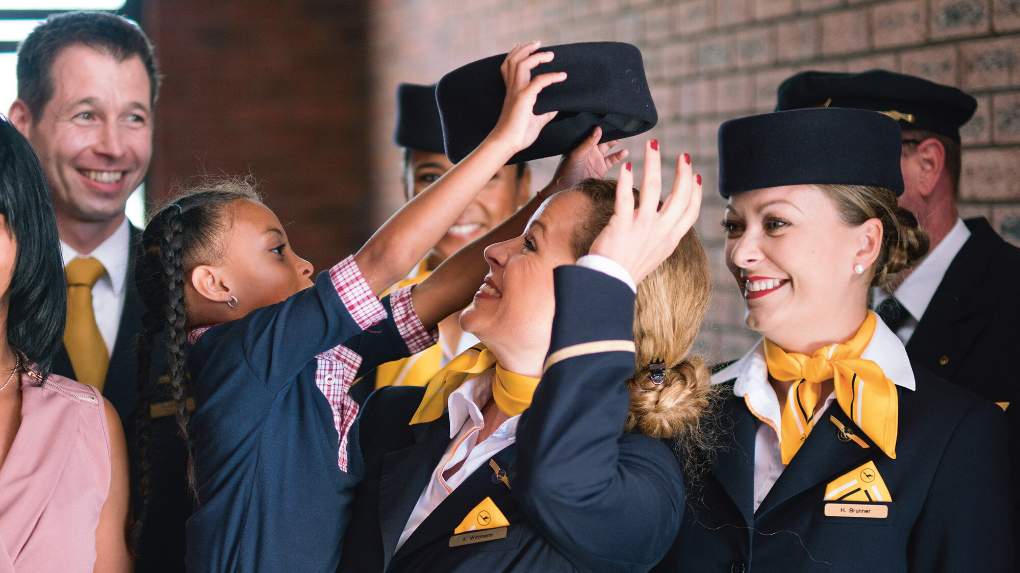 Besuch einer Gruppe von Lufthansa Mitarbeiter-n/-innen in der iThemba Primary School Besuch einer Gruppe von Lufthansa Mitarbeiter-n/-innen in der iThemba Primary School