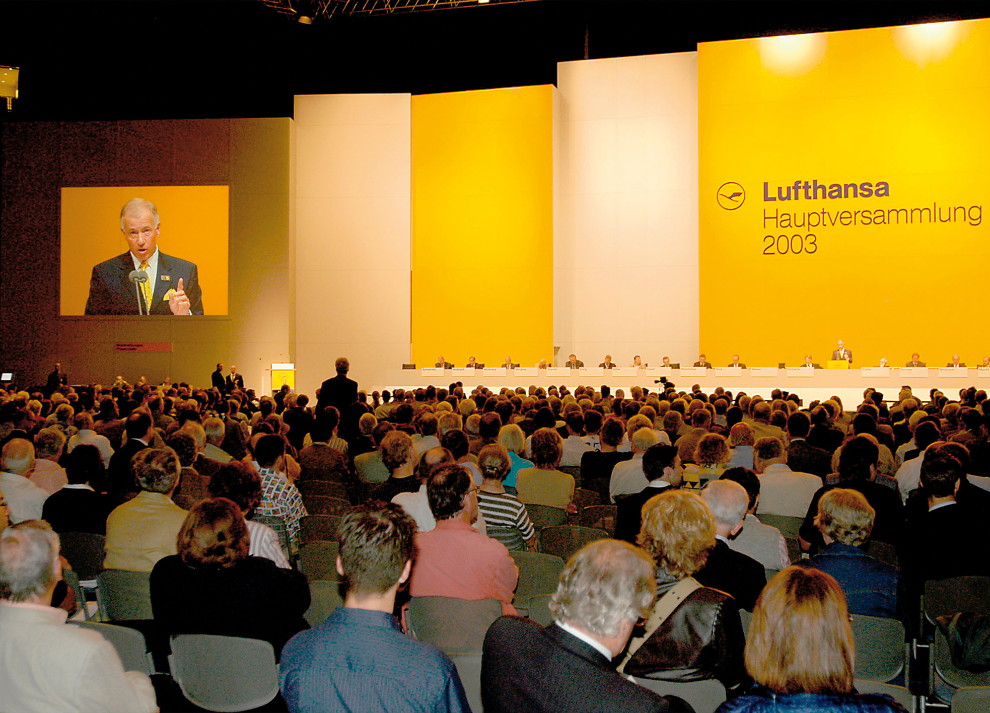 Lufthansa's Annual General Meeting on June 18, 2003, which took place at the “Kölnarena” in Cologne.