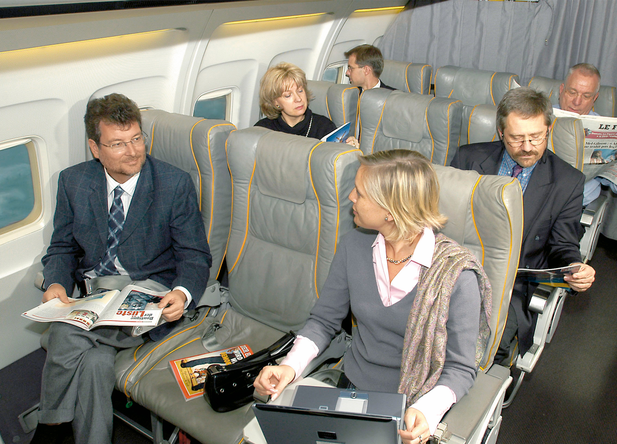 More space in Lufthansa's new Business Class  on national and continental routes: The seat in the middle remains vacant.
