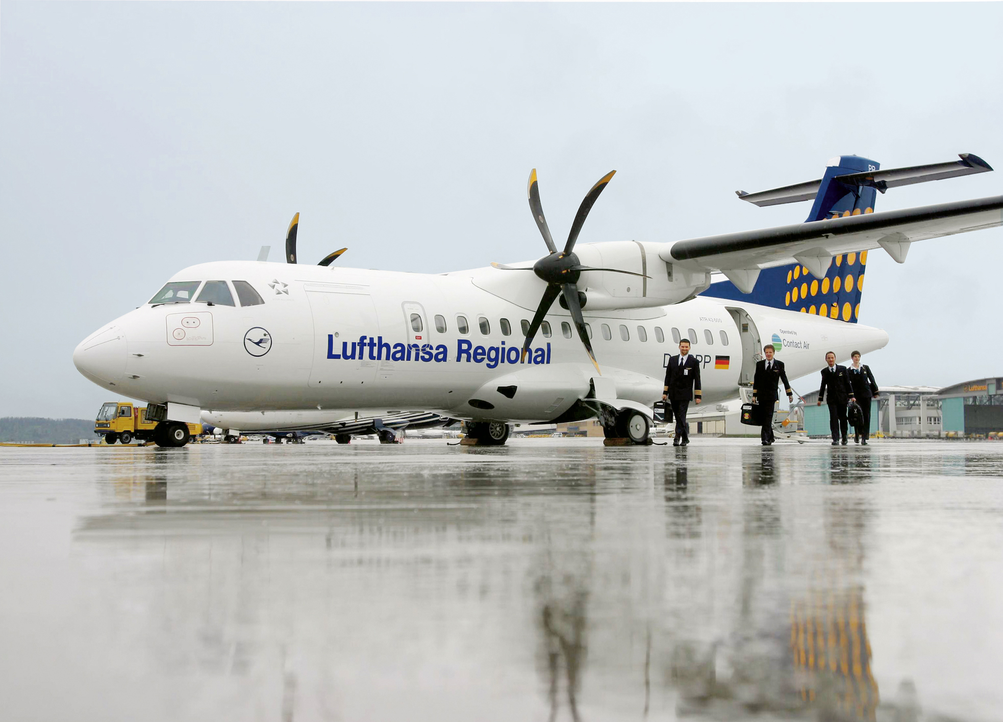 Under the umbrella of the new “Lufthansa Regional” brand, Air Dolomiti, Augsburg Airways, Contact Air, Eurowings and Lufthansa CityLine streamlined their cooperation.