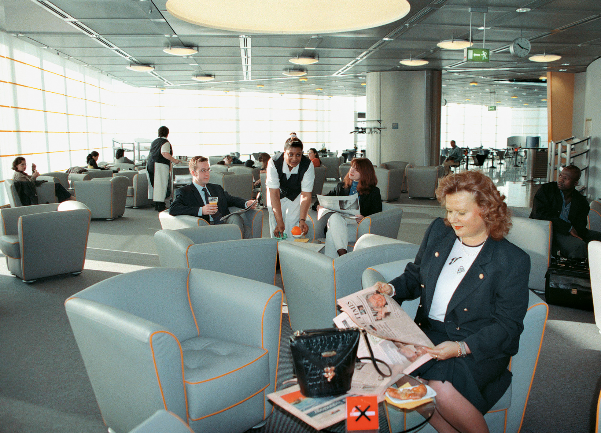 Frankfurt Airport is the central hub in Lufthansa's route network. Halls A and B, used exclusively by Lufthansa, were fully modernized.
