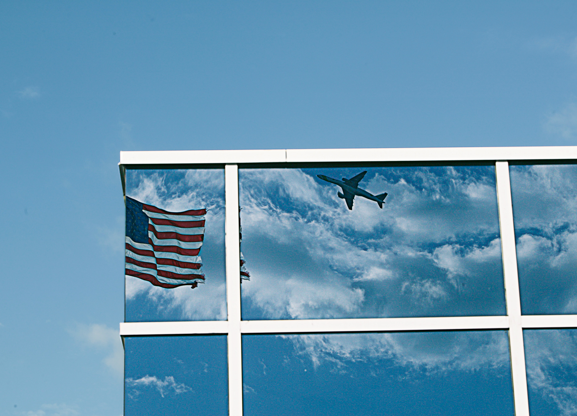 Due to the events of September 11, 2001, takeoffs were not possible in New York: For several days, all civil air traffic above the United States was halted.