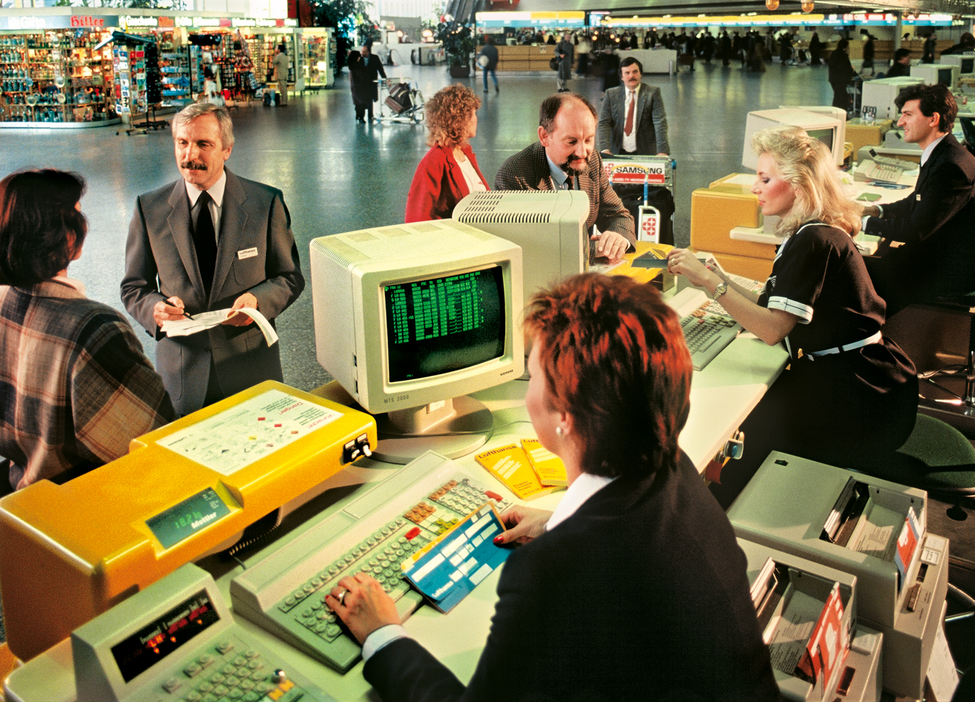 Being busy, in a hurry, pressed for time - these are all features of everyday life. Lufthansa meets  its customers' needs by using state-of-the-art reservations systems and ground handling, offering a timetable in tune with demand and painstakingly maintaining aircraft of the latest generation.