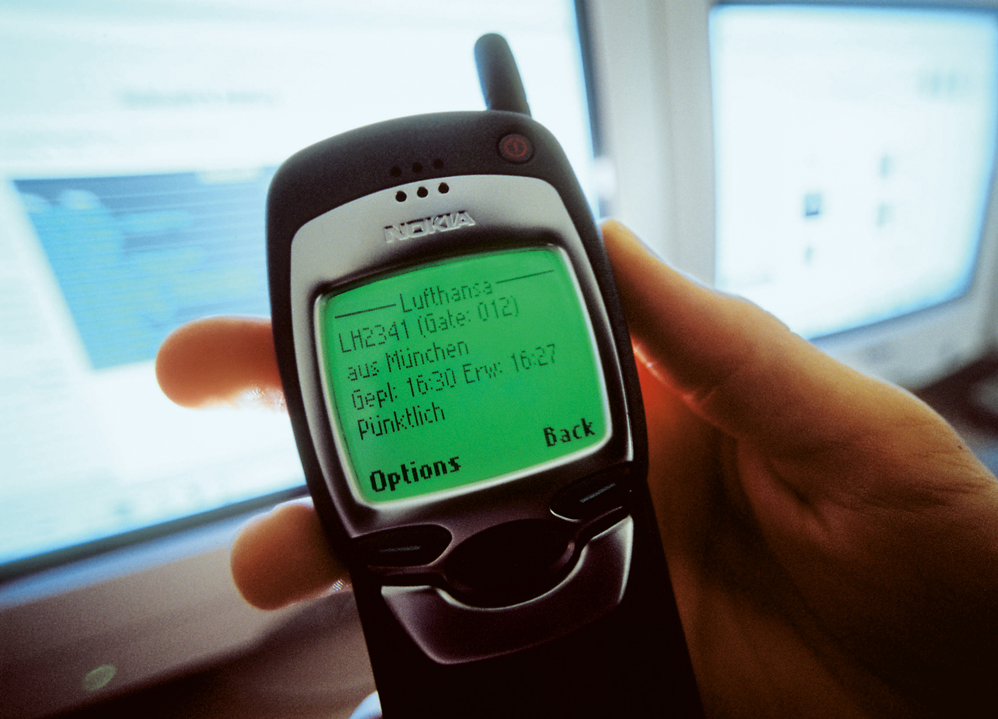 WAP technology allows access to Lufthansa flight information from mobile telephones.